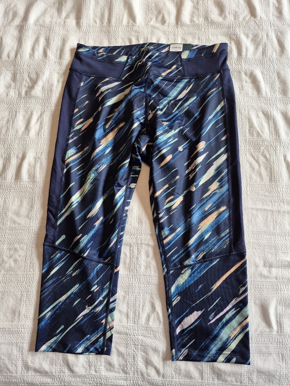 Tek Gear women's XXL mid rise capri navy with multi color design NWT
